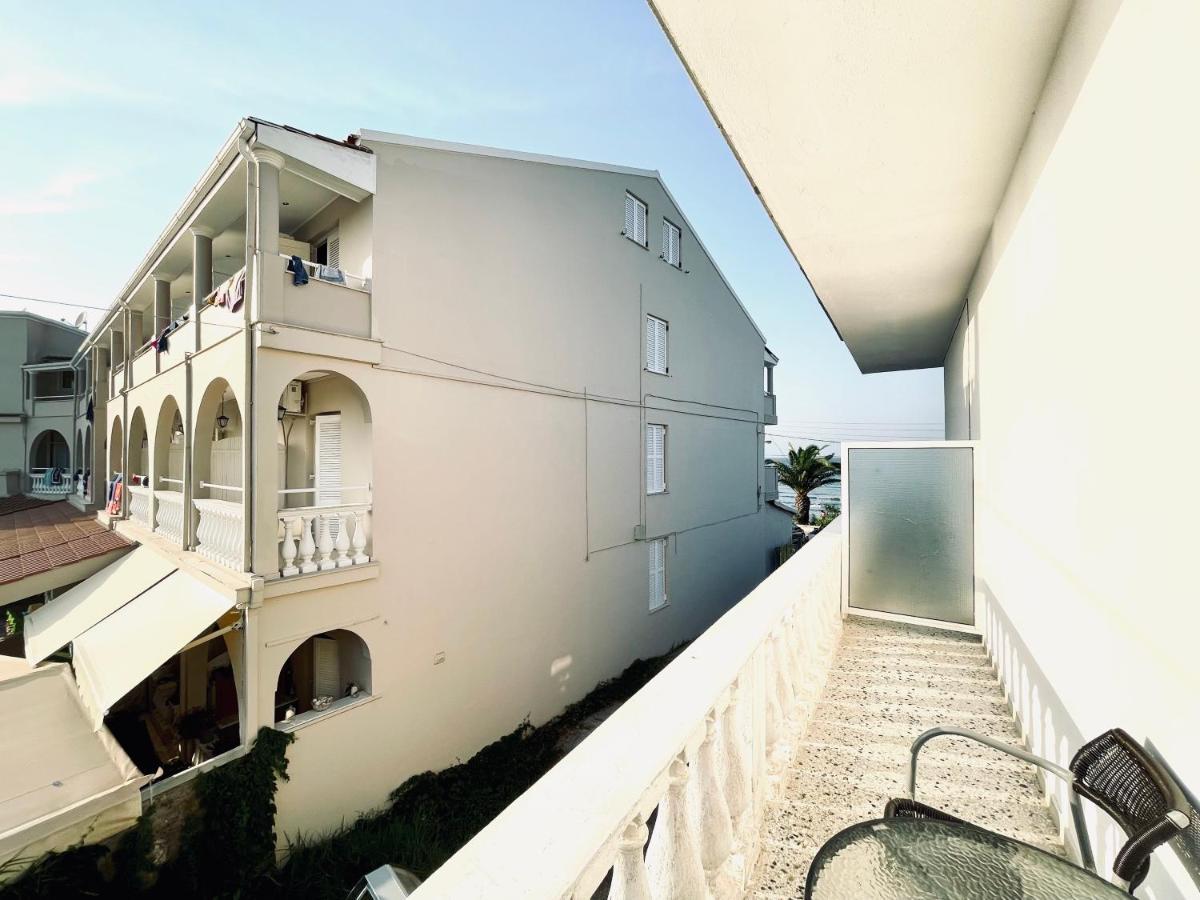 Kappa & Lamda Apartments Rodas Exterior foto